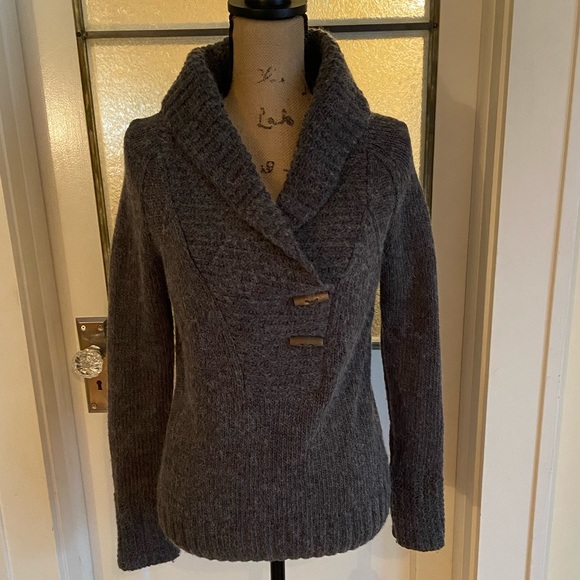 Cutie warm Gander mountain sweater 💕 - Picture 4 of 5